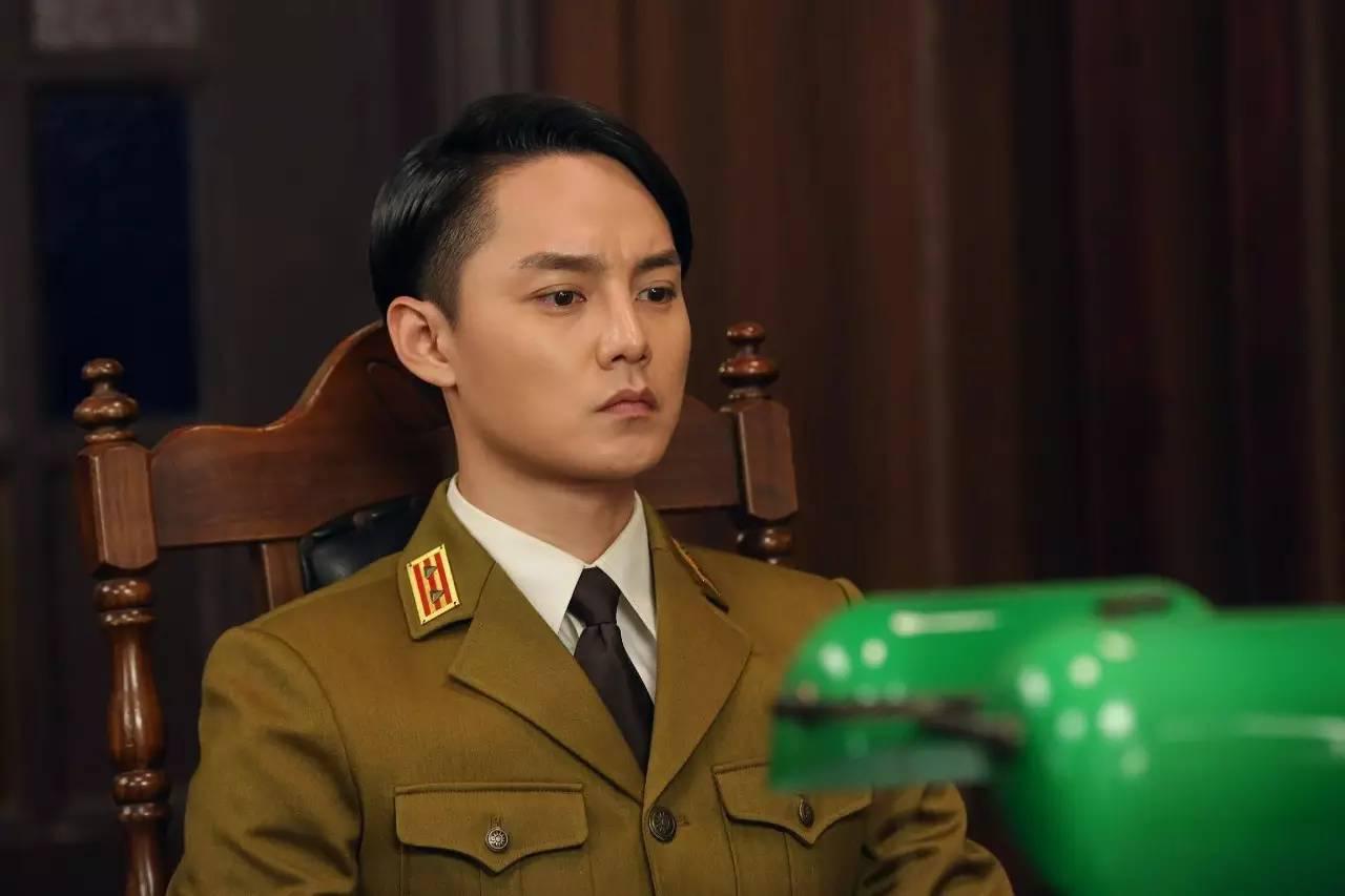 尹正和张蓝心恋情曝光(尹一和尹正是什么关系)