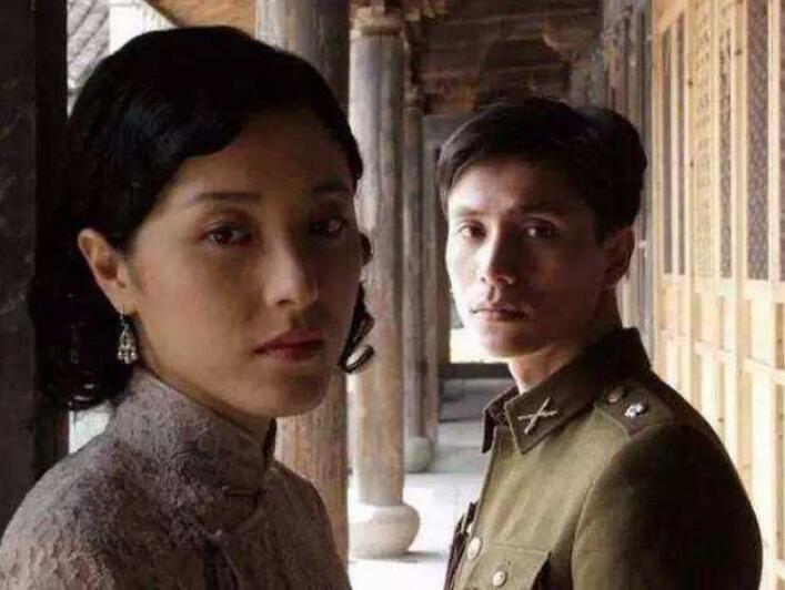 当年八大金钗之一曾黎那么美为什么不红？陈