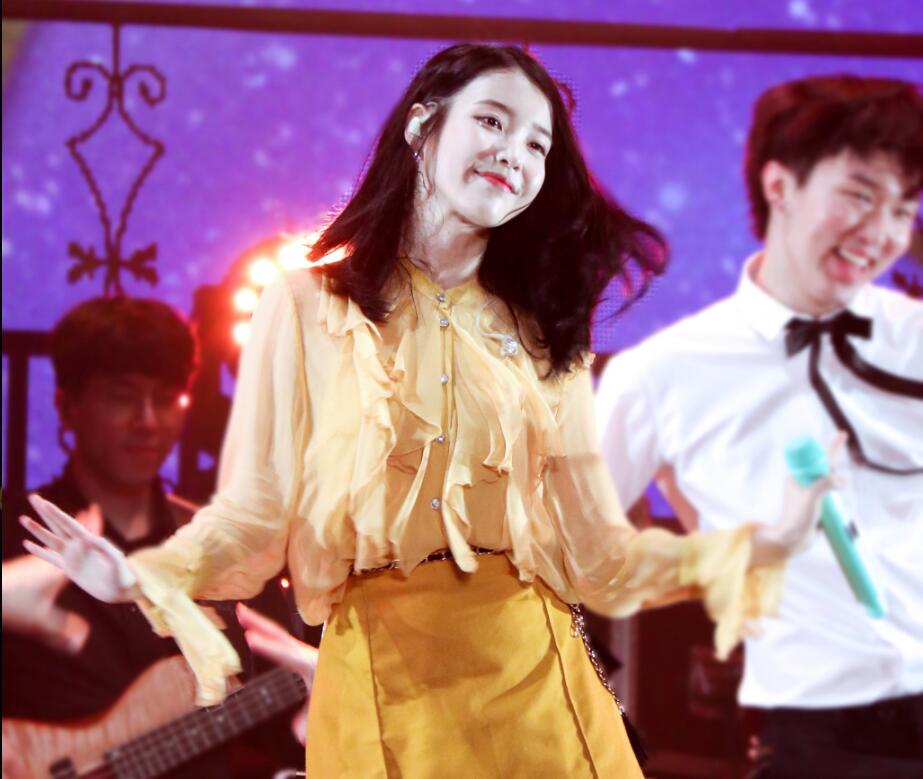 为什么大家喜欢iu的歌(为什么喜欢iu的这么多)