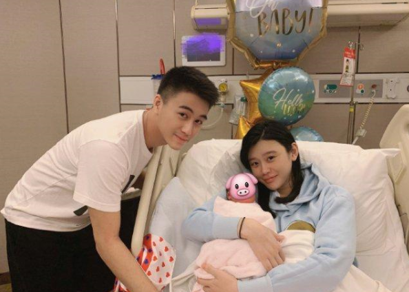 何猷君怎么看上奚梦瑶的回怼网友说了什么(何猷君是怎么看上奚梦瑶的)