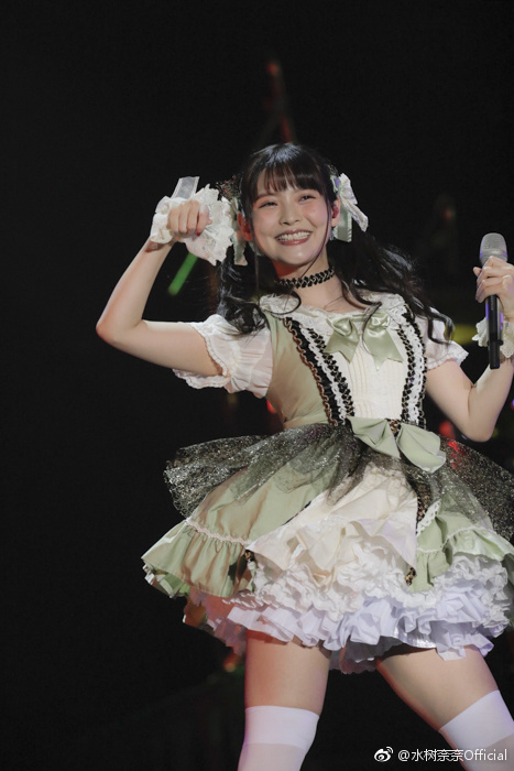 水树奈奈肱二头肌警告照片