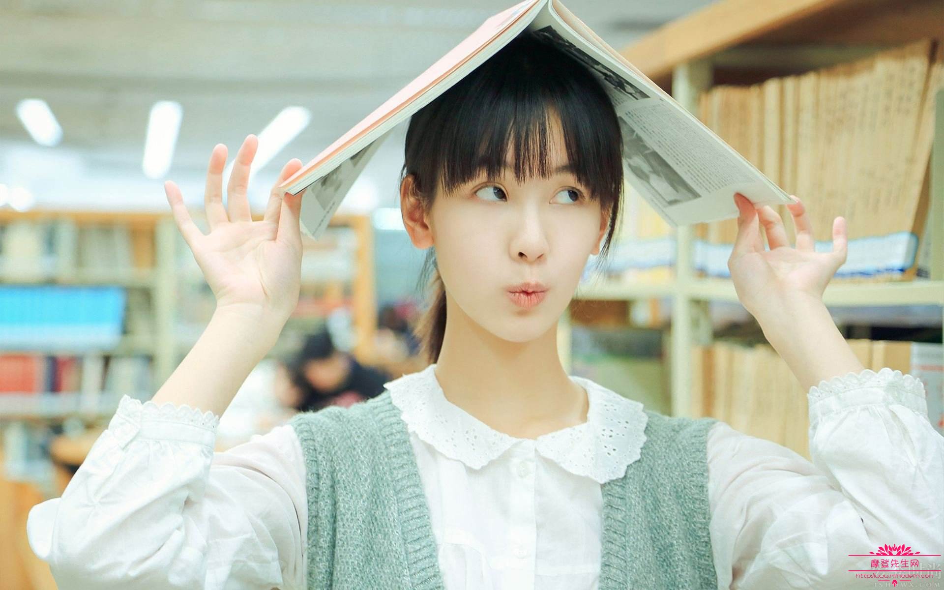 陈都灵和章泽天长相对比图片？章泽天女儿的(章泽天陈都灵素颜照片)