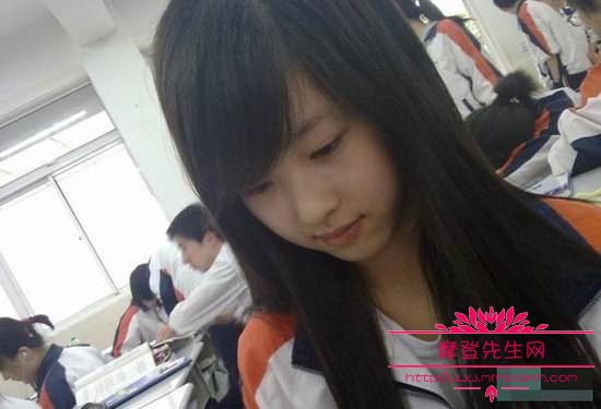 陈都灵和章泽天长相对比图片？章泽天女儿的(章泽天陈都灵素颜照片)