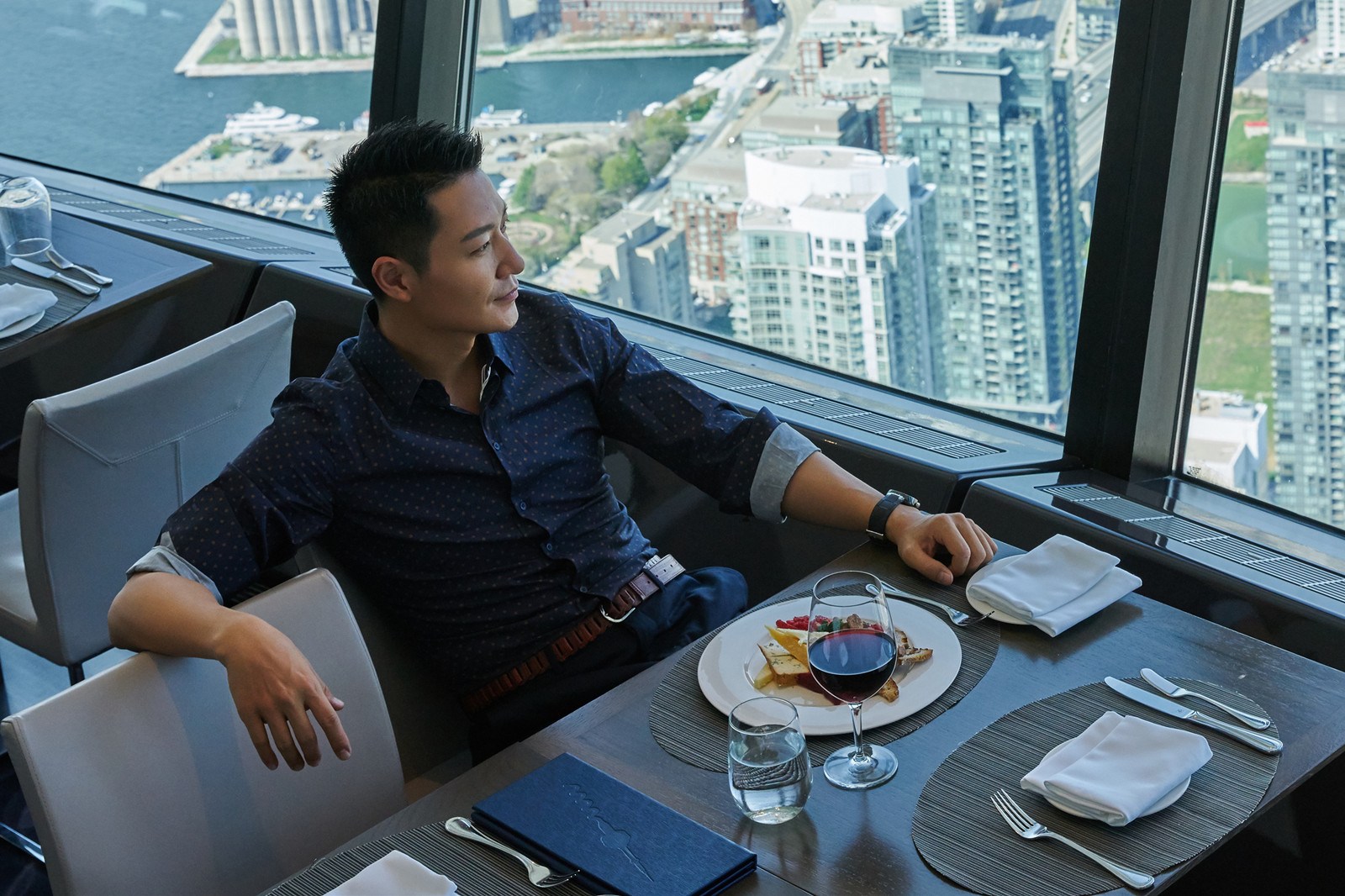 李宗翰为什么叫李老师?李宗翰是皇室后裔真(李宗翰是贵族吗) 李宗翰为什么叫李老师?李宗翰是皇室后裔真(李宗翰是贵族吗)