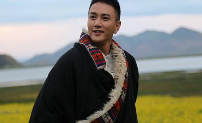 王仁君冯绍峰对比照神似整容了吗(冯绍峰王仁君同剧撞脸)