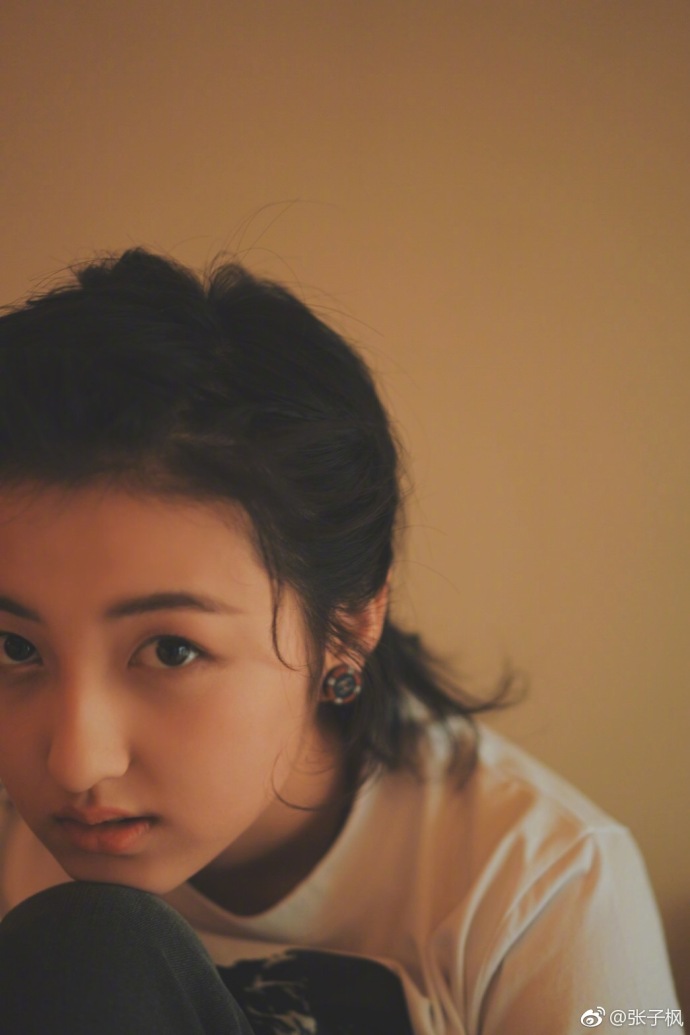 张子枫的鼻子是整容的吗？张子枫和熊梓淇是