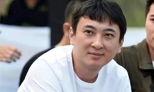 网友偶遇王思聪房祖名聚餐(王思聪与房祖名) 网友偶遇王思聪房祖名聚餐(王思聪与房祖名)