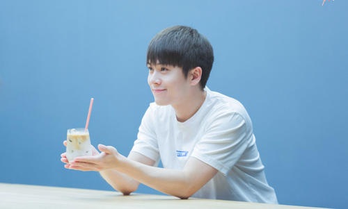 28岁未成年电影中的巧克力叫什么名字?(吃巧克力回到18岁是什么电影) 28岁未成年电影中的巧克力叫什么名字?(吃巧克力回到18岁是什么电影)