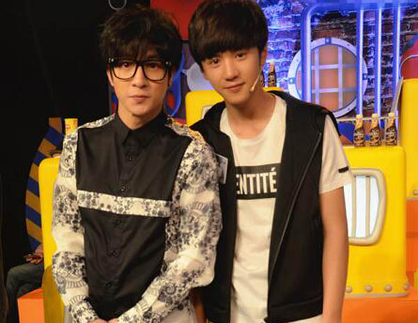 陈哲远双眼皮是真的还是割的?陈哲远上快乐 陈哲远双眼皮是真的还是割的?陈哲远上快乐