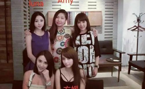 王思聪朋友圈吃瓜说Amy姐厉害(王思聪说的amy姐是谁)