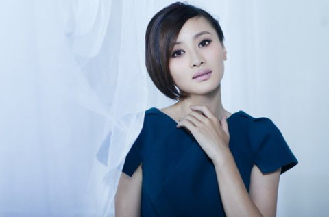 吴晓敏整容太夸张了前后对比图(张敏是不是整容了)