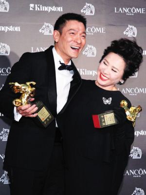 叶德娴和刘德华什么关系？叶德娴年轻时候的(叶德娴和刘德华关系有多好)