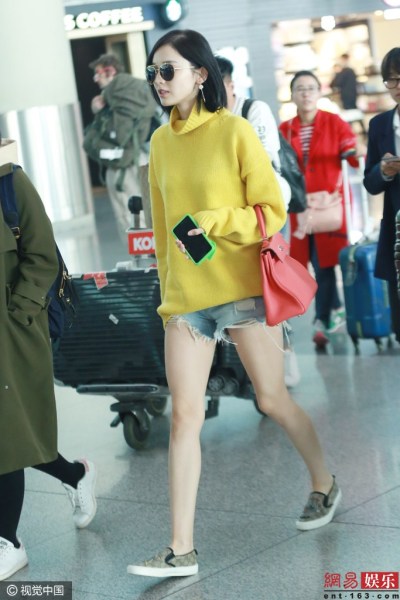 娜扎不惧严寒秀美腿图片