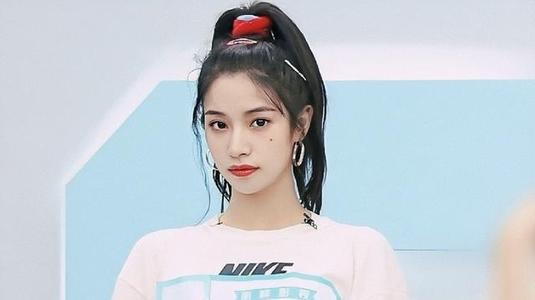 段小薇星野亲吻照曝光