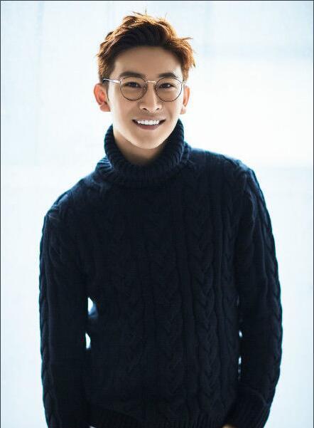 谭杰希谭佑铭整容前后对比图(谭杰希以前照片)