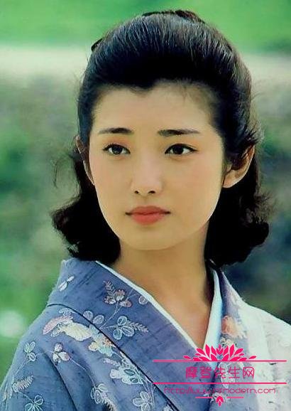 山口百惠那么红为什么退出娱乐圈(山口百惠为什么在中国那么红)