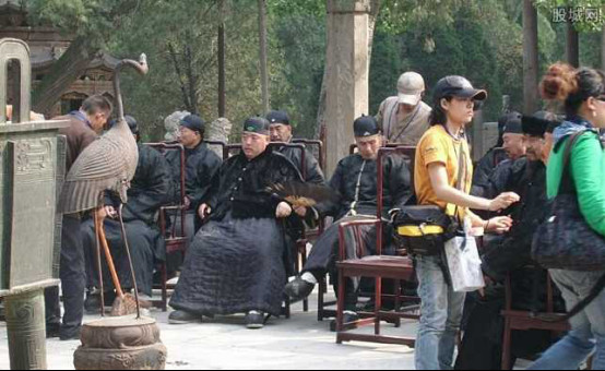 剧组工作人员工资高吗?不认识人怎样可以进