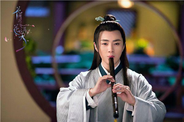 花谢花飞花满天里的柳风竹是谁