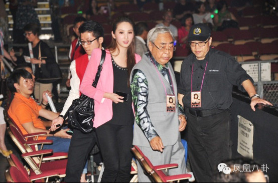 何傲儿林建名真的是爷孙恋吗？两个人现在结