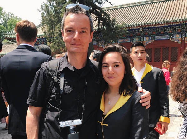 苏芒为什么给陈嘉明钱？苏芒的孩子是谁的