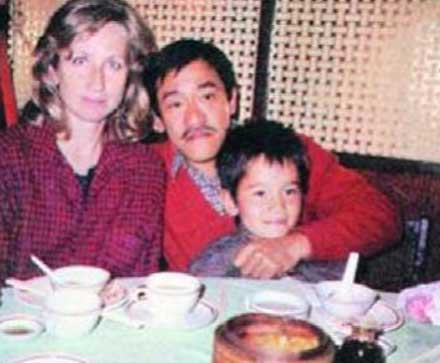 吴耀汉老婆是什么国家的人?吴耀汉的子女照(吴耀汉和老婆早年照片)