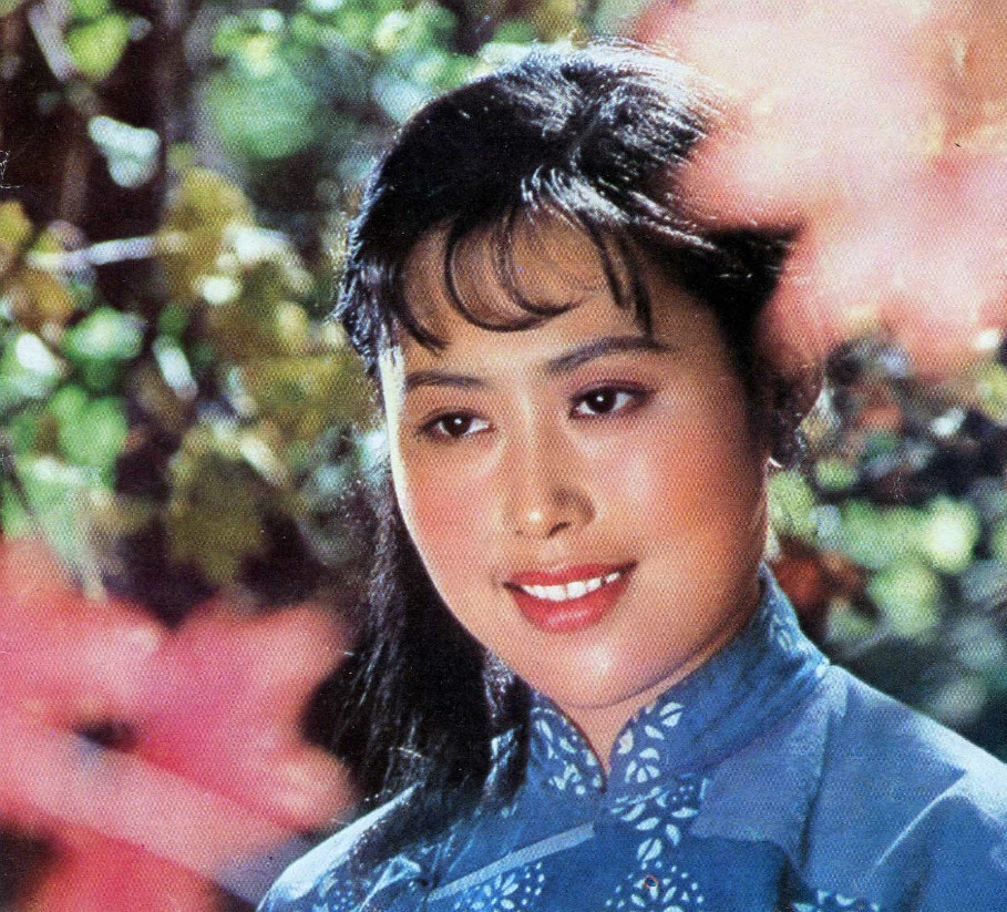 斯琴高娃为什么坐轮椅?斯琴高娃年轻时候的 斯琴高娃为什么坐轮椅?斯琴高娃年轻时候的