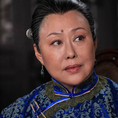 斯琴高娃为什么坐轮椅?斯琴高娃年轻时候的 斯琴高娃为什么坐轮椅?斯琴高娃年轻时候的