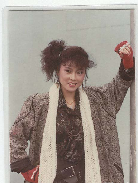 官晶华年轻时候的照片组图(官晶华近照)