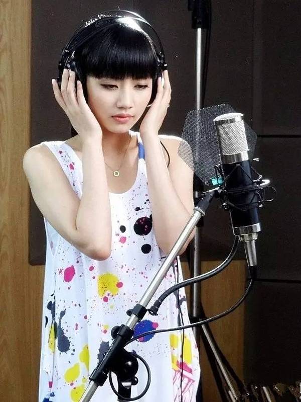 刘惜君不雅照照片(请放刘惜君的照片)