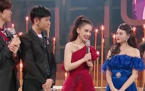 黄圣依赵本山什么关系(黄圣依赵本山关门弟子66号)