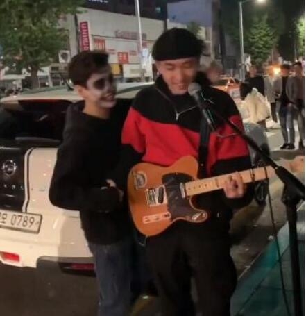 刘宪华小提琴水平是几级？刘宪华roomm(如何评价刘宪华的小提琴演奏水平)