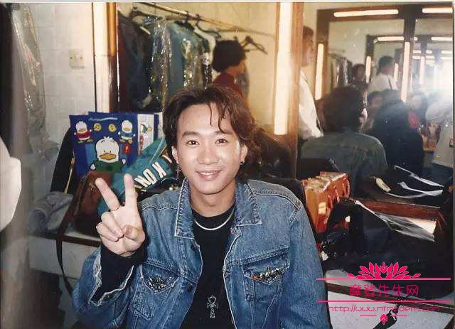 黄家驹墓地为啥不能去? 黄家驹死亡真相是 黄家驹墓地为啥不能去? 黄家驹死亡真相是