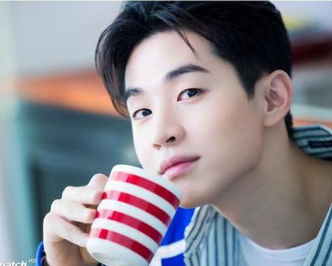 刘宪华小提琴水平是几级？刘宪华roomm(如何评价刘宪华的小提琴演奏水平)