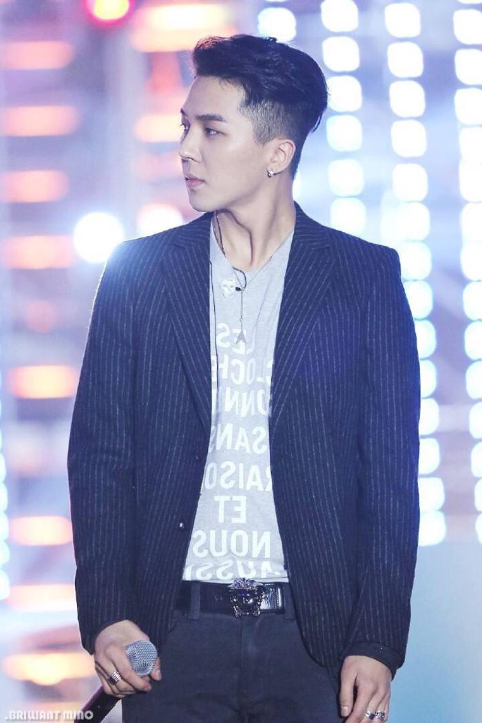 宋闵浩女朋友许灿美资料照片(宋闵浩最新图片)