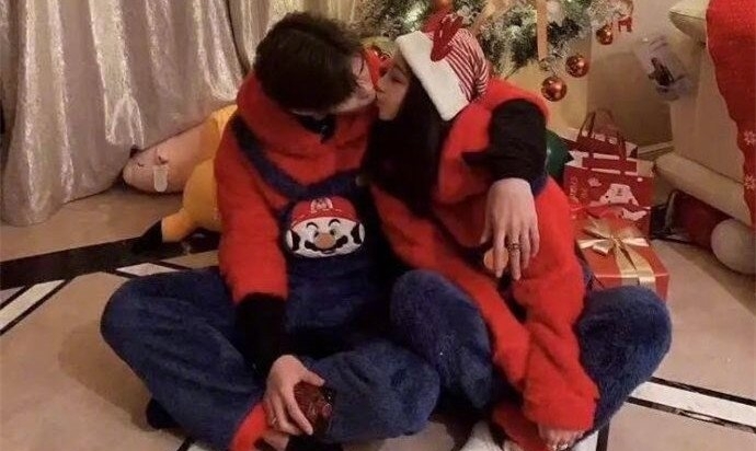 沈群丰慎婕圣诞节晒吻照粉丝怒气高涨 沈群丰慎婕圣诞节晒吻照粉丝怒气高涨