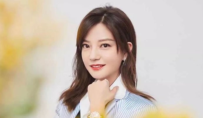 赵薇和王菲女儿窦靖童同游拉萨(窦靖童看到怀孕的王菲)