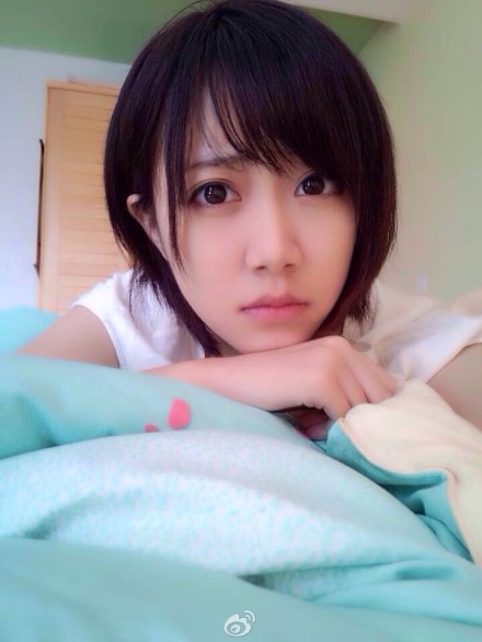 冯薪朵为什么叫那那西？冯薪朵在机场里哭是