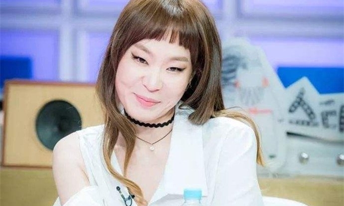 郑朱莉老公是谁生了几个孩子(郑朱莉到底长什么样)