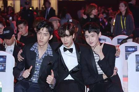 王嘉尔被曝带女网红去夜店蹦迪(王嘉尔夜店咖) 王嘉尔被曝带女网红去夜店蹦迪(王嘉尔夜店咖)