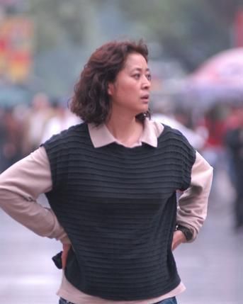 倪萍现任丈夫杨亚洲照片图(倪萍的丈夫杨亚洲的照片)