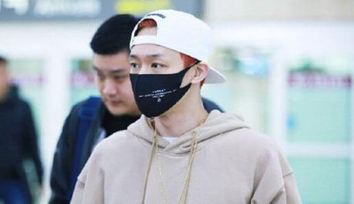 黄荷娜男友自杀(黄荷娜现男友)