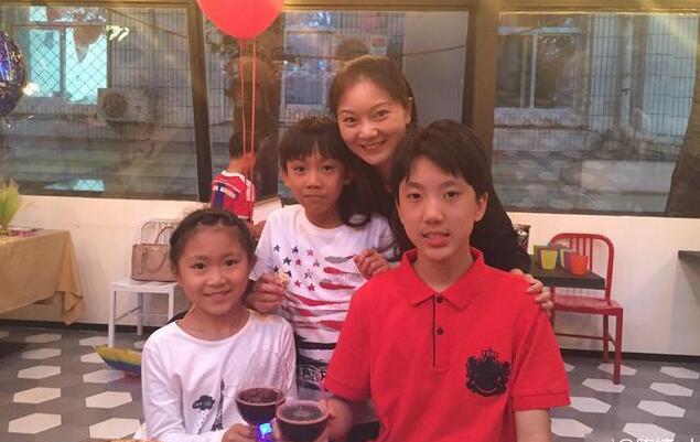 张艺谋为何不要8年女友巩俐(张艺谋爱过巩俐吗) 张艺谋为何不要8年女友巩俐(张艺谋爱过巩俐吗)