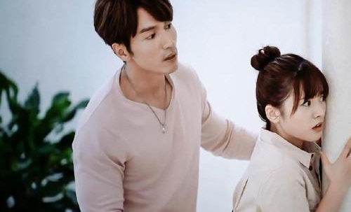 言承旭沈月新剧年龄差遭吐槽(沈月和言承旭恋爱了吗)