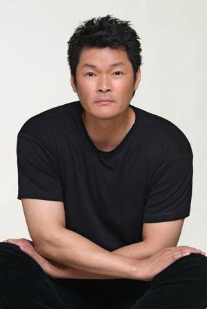 周文健和周华健是什么关系？周文健现在的最