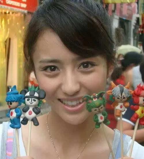 hebe化妆前后判若两人对比图(hebe近照)