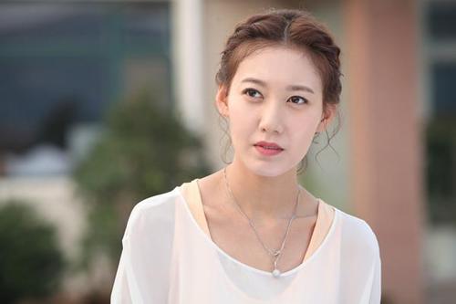 贺刚的老婆是高露吗结婚照是真的吗(高露老公贺刚个人资料)