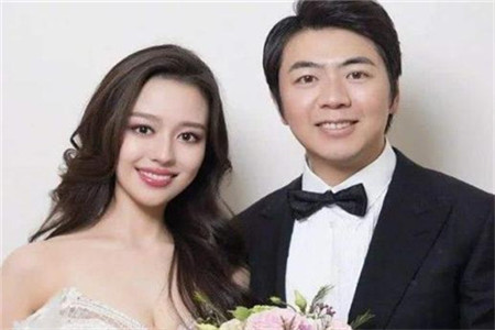 郎朗吉娜四手联弹惊艳全场(郎朗弹过的四手联弹)