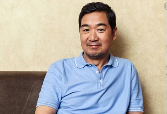 张国立剧组拍戏“封路”(张国立拍戏封路引不满)