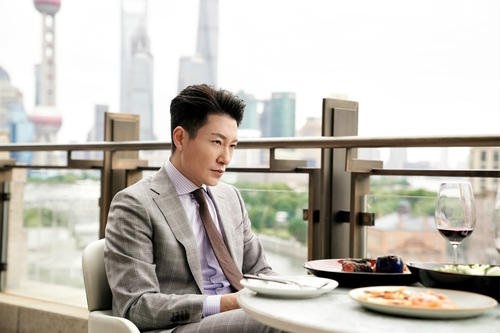 心机男孩李荣浩趁生日求婚杨丞琳(李荣浩求婚杨丞琳过程)