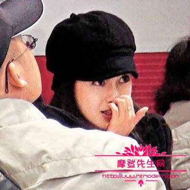 每个人是不是都挖过鼻屎？盘点各大明星挖鼻(每个人都会挖鼻子吗)